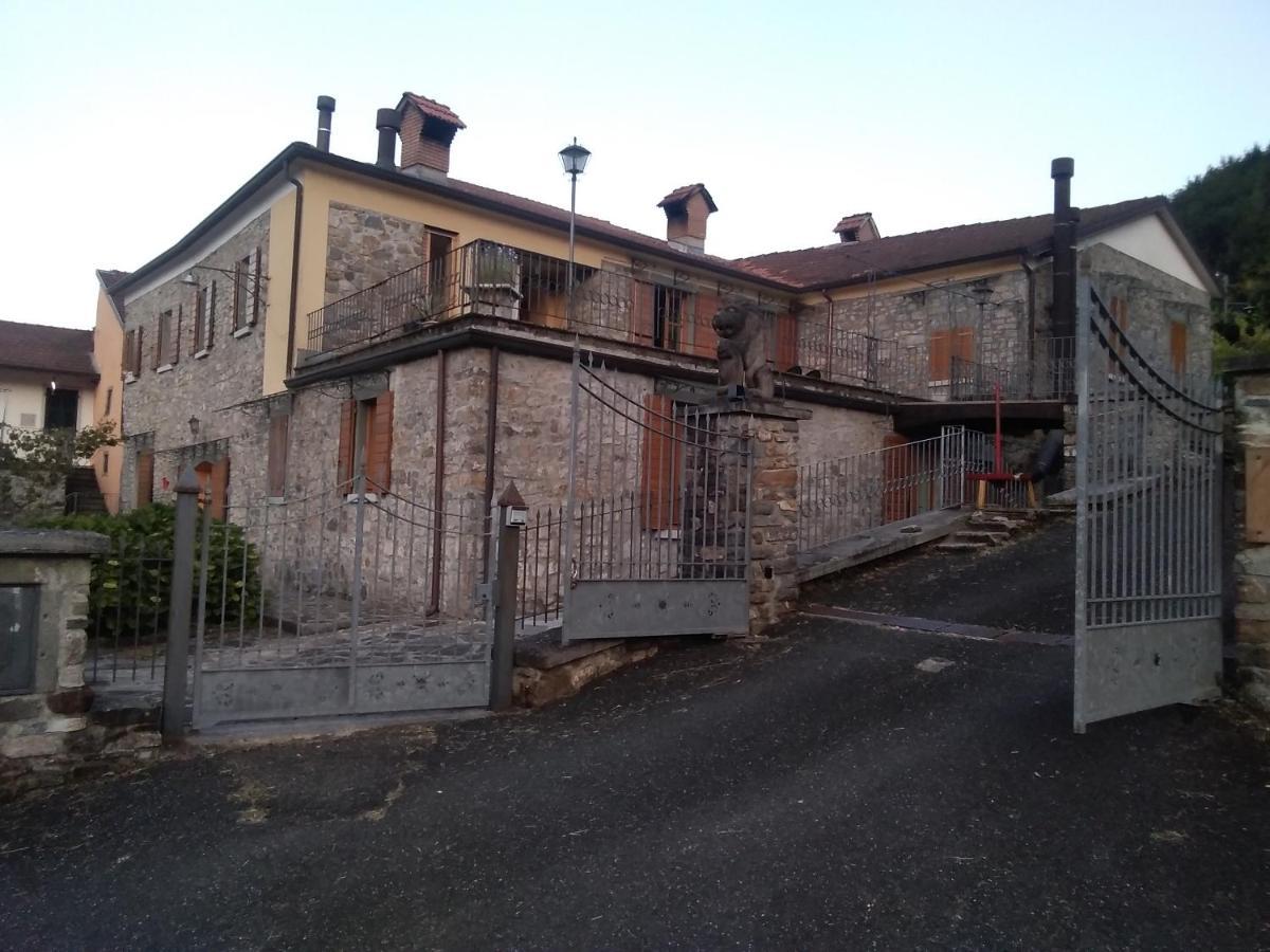 Locazione Turistica La Ca Gialla Apartment Pontremoli Exterior foto