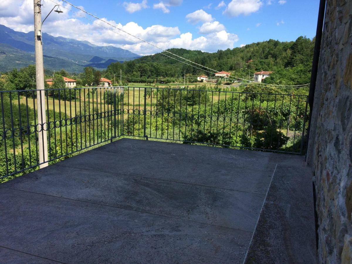 Locazione Turistica La Ca Gialla Apartment Pontremoli Exterior foto